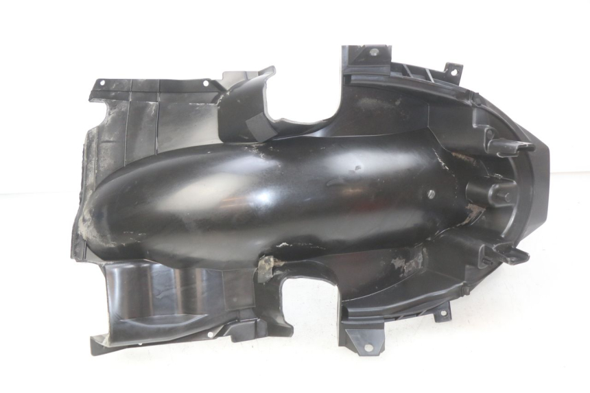 photo de PARAFANGO POSTERIORE SUZUKI SIXTEEN 125 (2008 - 2010)