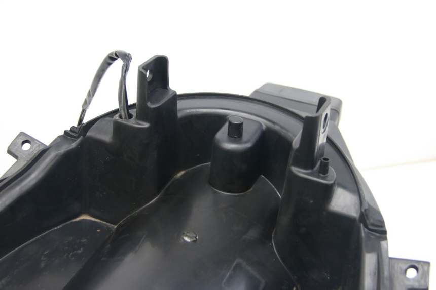 photo de PARAFANGO POSTERIORE SUZUKI SIXTEEN 125 (2008 - 2010)