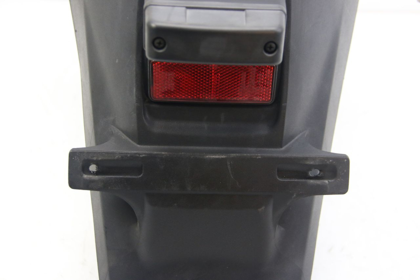 photo de PARAFANGO POSTERIORE SUZUKI SIXTEEN 125 (2008 - 2010)