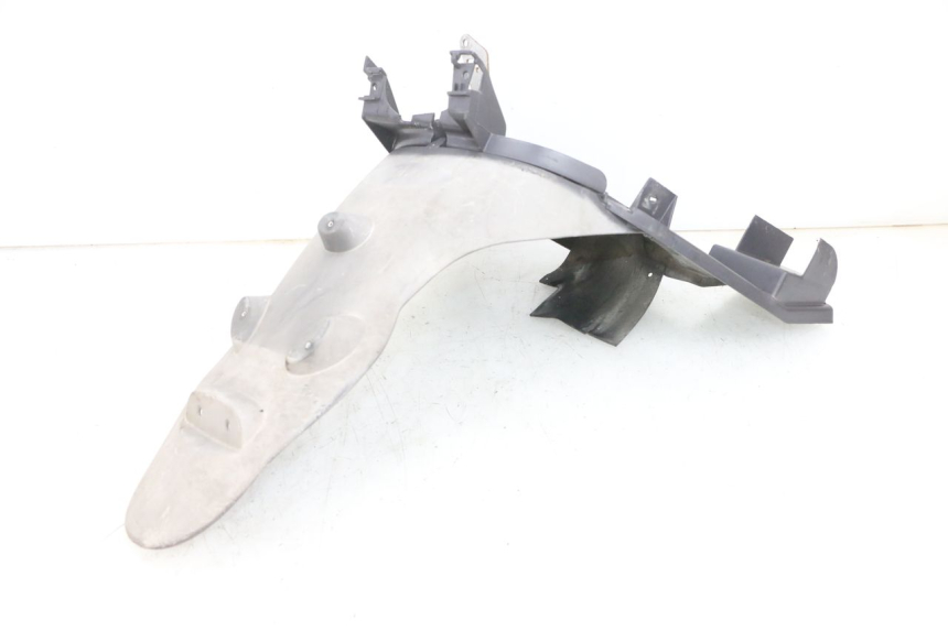 photo de PARAFANGO POSTERIORE PEUGEOT VIVACITY 100 (1999 - 2008) - Caratteristiche distintive