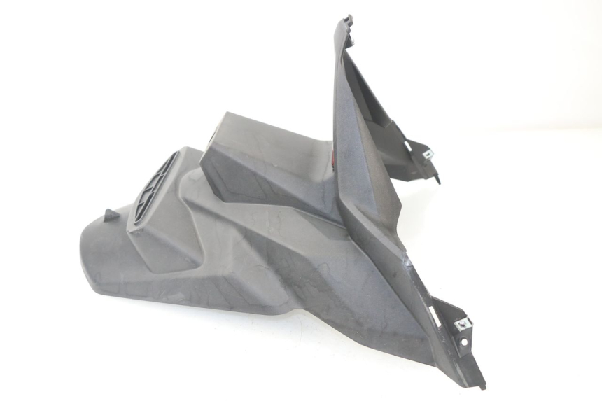 photo de PARAFANGO POSTERIORE YAMAHA XMAX X-MAX ABS 125 (2014 - 2016) - Primo piano tecnico