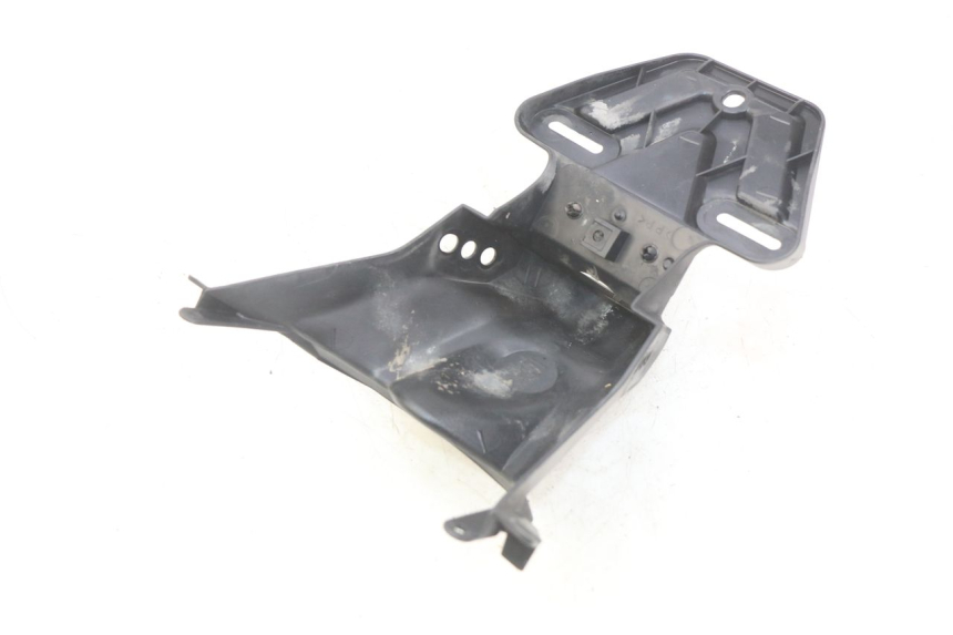 photo de PARAFANGO POSTERIORE YAMAHA HW XENTER 125 (2011 - 2017)