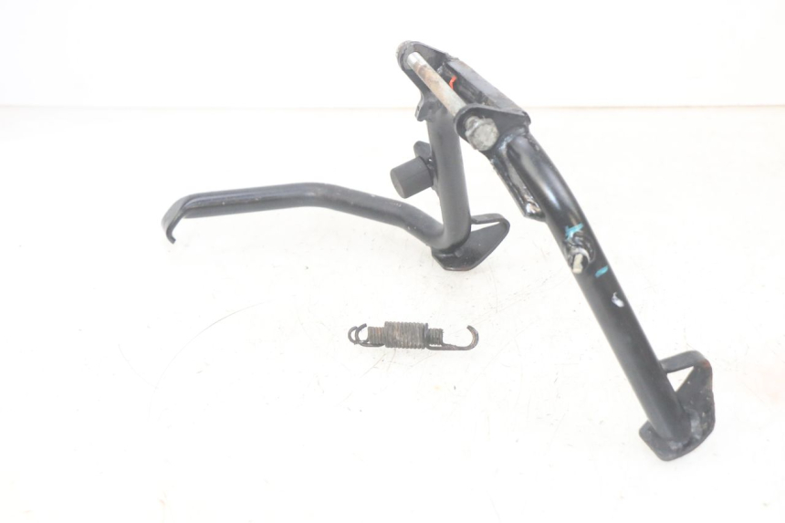 photo de CAVALLETTO CENTRALE PIAGGIO MP3 HPE 300 (2019 - 2026) - Altra angolazione