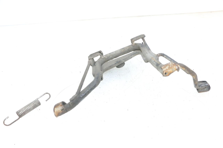 photo de CAVALLETTO CENTRALE PEUGEOT SPEEDFIGHT 4 4T EFI 50 (2021 - 2025) - Dettaglio del componente