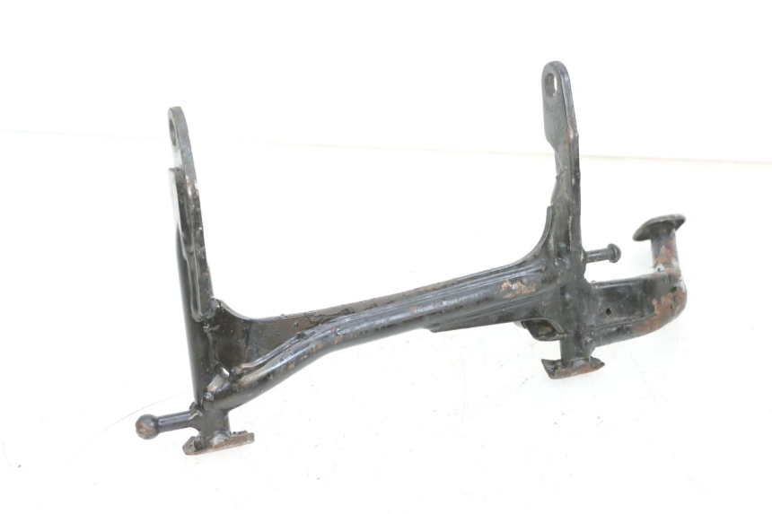 photo de CAVALLETTO CENTRALE YAMAHA YP MAJESTY 125 (2002 - 2006) - Dettagli dei punti di fissaggio