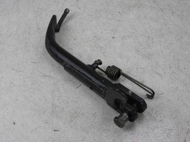 photo de Cavalletto laterale SUZUKI GZ MARAUDER 125 (1998 - 2004)