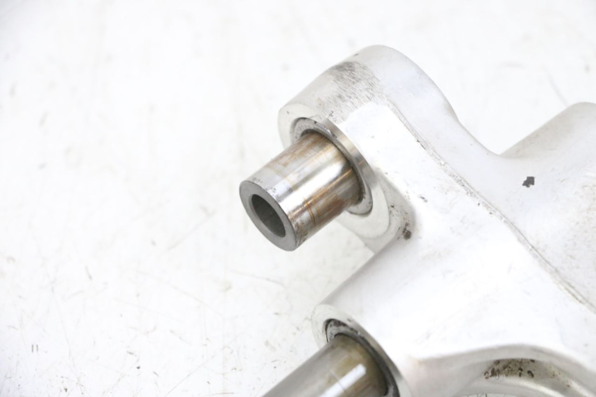 photo de Biella ammortizzatore SUZUKI GSF N BANDIT 600 (1996 - 1999) - Dettagli dei punti di fissaggio