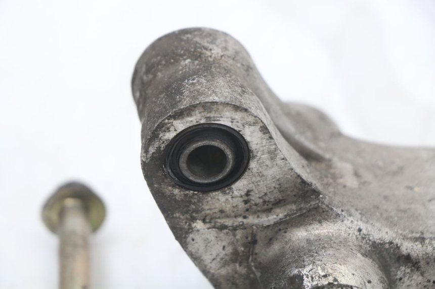 photo de LEVERAGGIO HONDA CBR F 1000 (1993 - 1996) - Dettagli dei punti di fissaggio