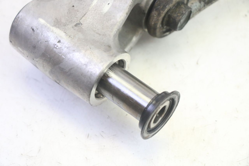 photo de LEVERAGGIO KAWASAKI ZR 7 750 (1999 - 2001) - Stato della superficie e materiale