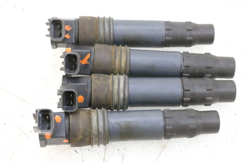 photo de BOBINA SUZUKI GSXR GSX-R 1000 (2003 - 2004) - Dettagli dei punti di fissaggio