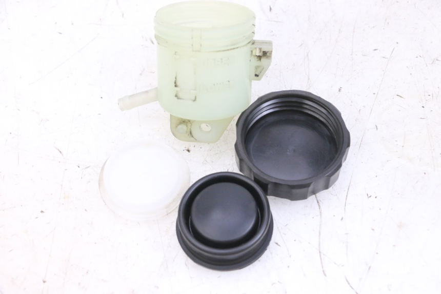 photo de VASO FLUIDO FRENI YAMAHA FJR ABS 1300 (2006 - 2012) - Primo piano tecnico