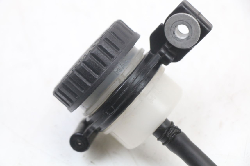 photo de VASO FLUIDO FRENI MOTO GUZZI NORGE 8V GT 1200 (2011 - 2016)