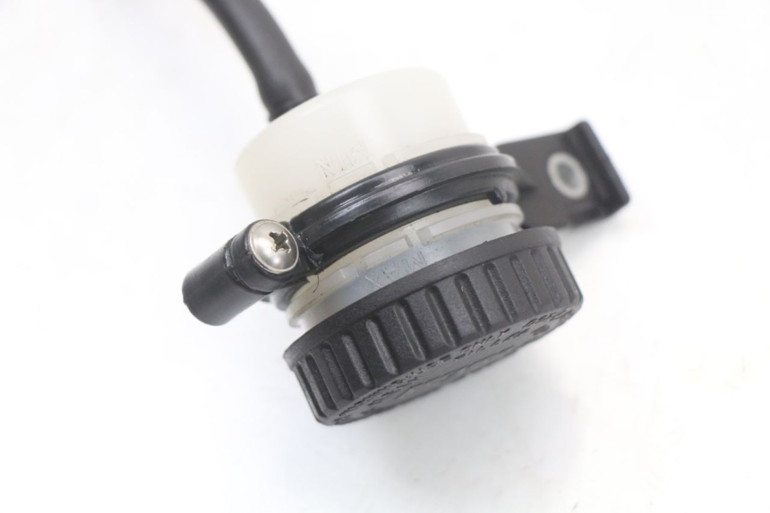 photo de VASO FLUIDO FRENI MOTO GUZZI NORGE 8V GT 1200 (2011 - 2016)