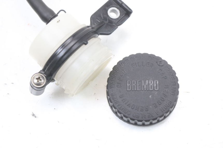 photo de VASO FLUIDO FRENI MOTO GUZZI NORGE 8V GT 1200 (2011 - 2016)