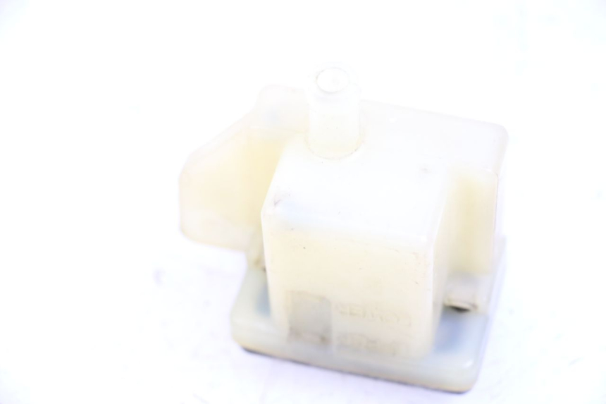 photo de VASO FLUIDO FRENI SUZUKI GSXF GSX F 600 (1988 - 1997)