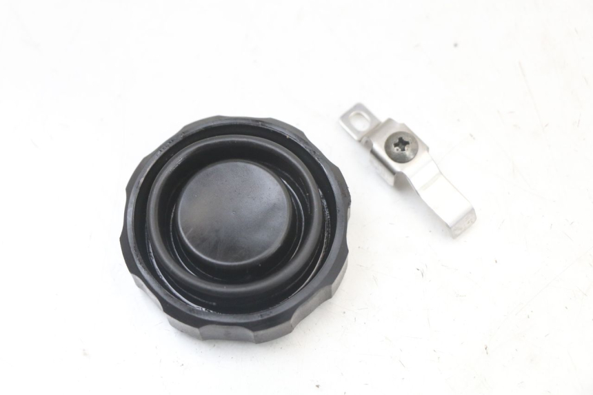 photo de VASO FLUIDO FRENI SUZUKI SV S 650 (1999 - 2002)