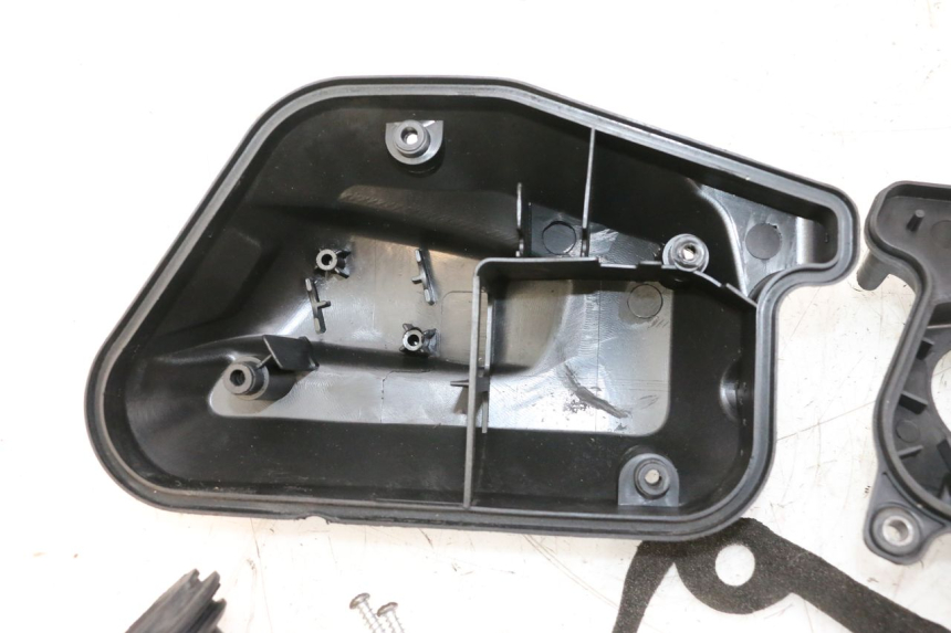 photo de SCATOLA DELL'ARIA MBK BOOSTER SPIRIT NAKED 50 (2004 - 2017) - Zoom sui componenti