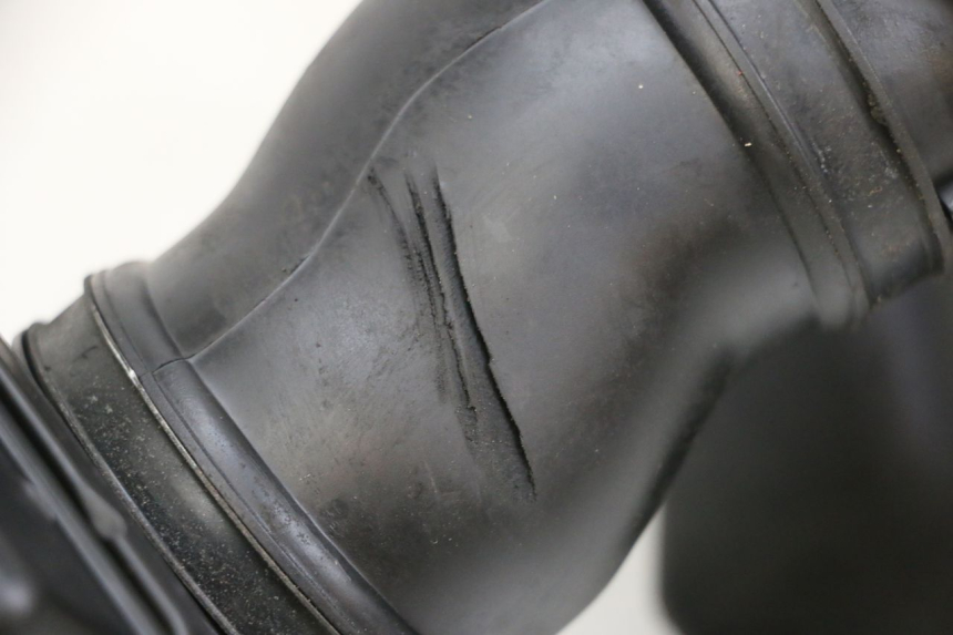 photo de Scatola dell'aria SUZUKI BURGMAN EXECUTIVE ABS 650 (2006 - 2012) - Stato della superficie e materiale