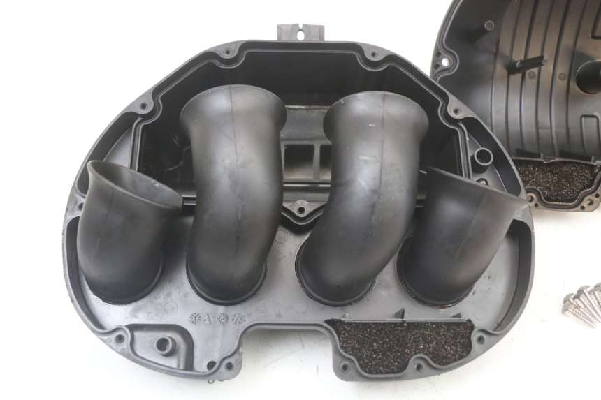photo de Scatola dell'aria SUZUKI GSR 750 (2011 - 2017)