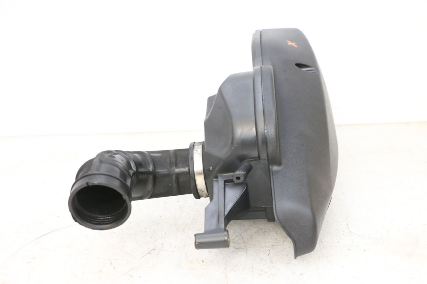 photo de ARIA SCATOLA PIAGGIO MP3 HPE 300 (2019 - 2026) - Primo piano tecnico