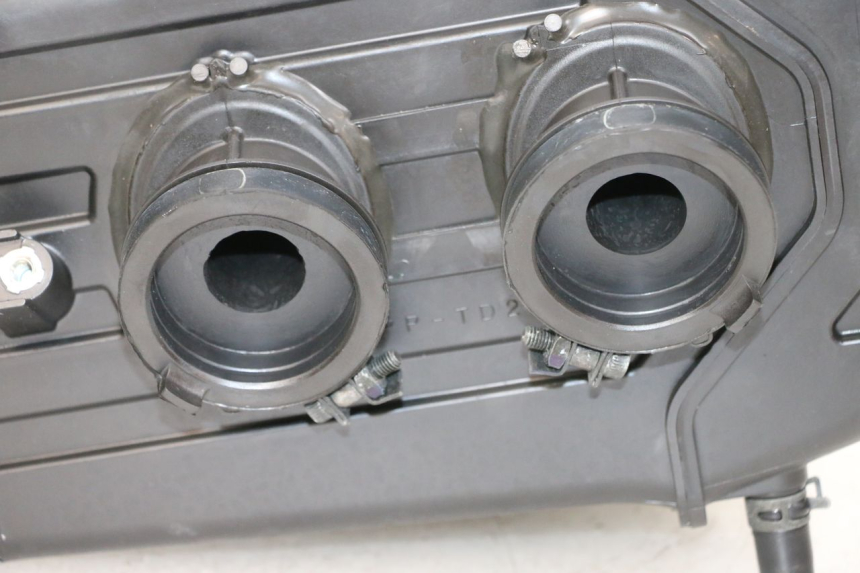 photo de ARIA SCATOLA YAMAHA MT-07 MT07 ABS 700 (2018 - 2020) - Stato della superficie e materiale