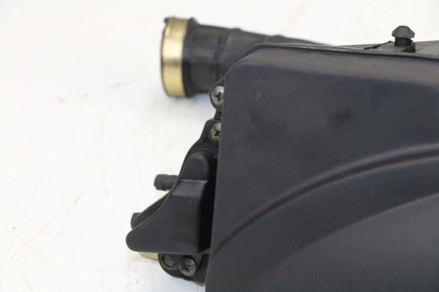 photo de Scatola dell'aria RAZZO STEED 125 (2012 - 2018)