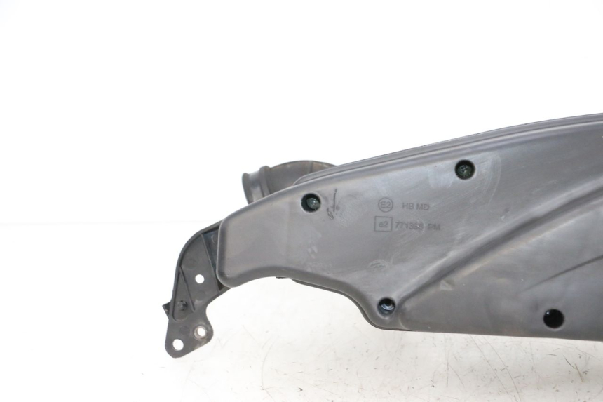 photo de ARIA SCATOLA PEUGEOT SATELIS 125 (2013 - 2018) - Stato della superficie e materiale