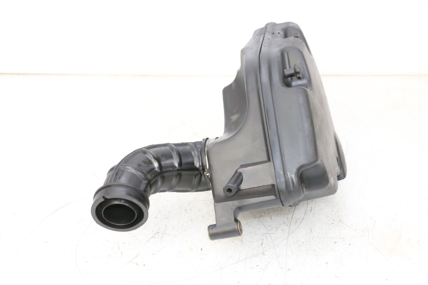 photo de SCATOLA DELL'ARIA PIAGGIO VESPA GTS SUPER IE 125 (2009 - 2016) - Dettagli dei punti di fissaggio