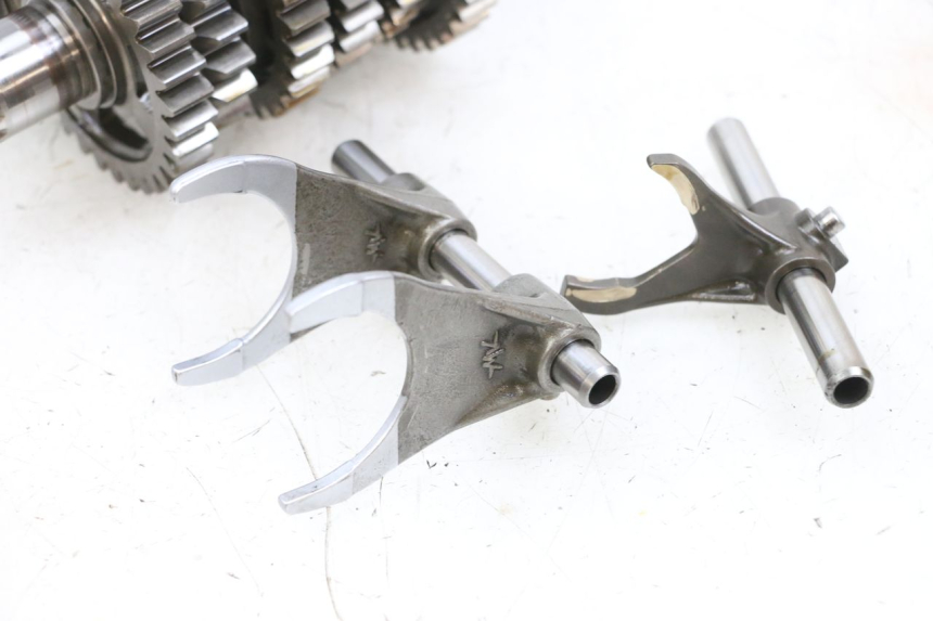 photo de CAMBIO MV AGUSTA BRUTALE R WALLY 910 (2008 - 2008) - Marcature e riferimenti originali