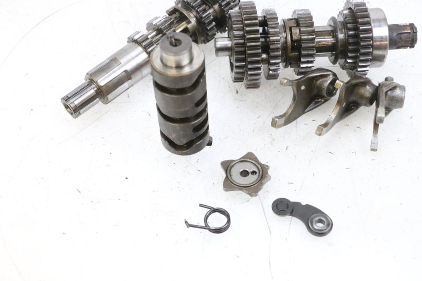 photo de CAMBIO KYMCO ZING 125 (1997 - 2003) - Angolazione alternativa