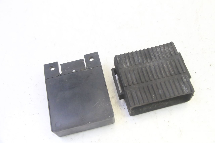 photo de CENTRALINA CDI KAWASAKI GPX R WARBIRD 600 (1988 - 1993) - Primo piano tecnico