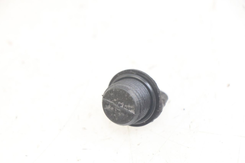 photo de TAPPO COPERCHIO OLIO DERBI GPR 50 (2004 - 2009)