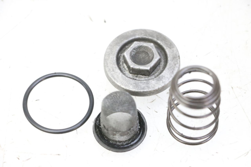 photo de TAPPO OLIO MOTORE HONDA FES S-WING SWING ABS 125 (2007 - 2015)