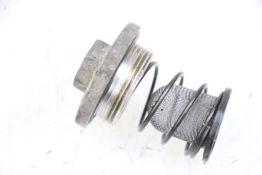 photo de TAPPO CARTER OLIO PEUGEOT KISBEE 4T 50 (2010 - 2017) - Zoom sullo stato d'uso