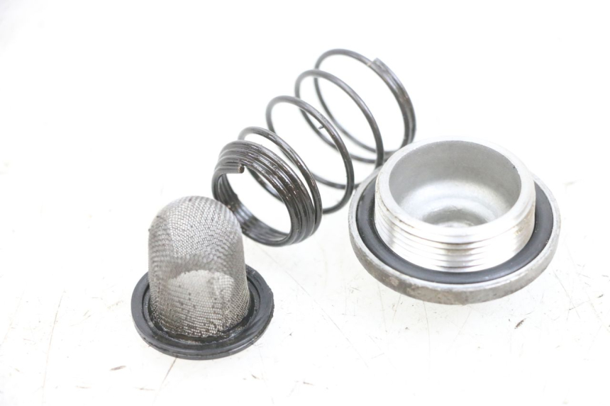 photo de TAPPO CARTER OLIO PEUGEOT KISBEE 4T 50 (2010 - 2017) - Primo piano tecnico