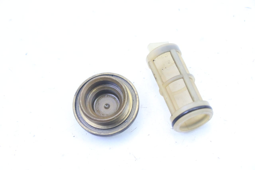 photo de TAPPO OLIO MOTORE PIAGGIO SUPER LX 125 (2000 - 2003)