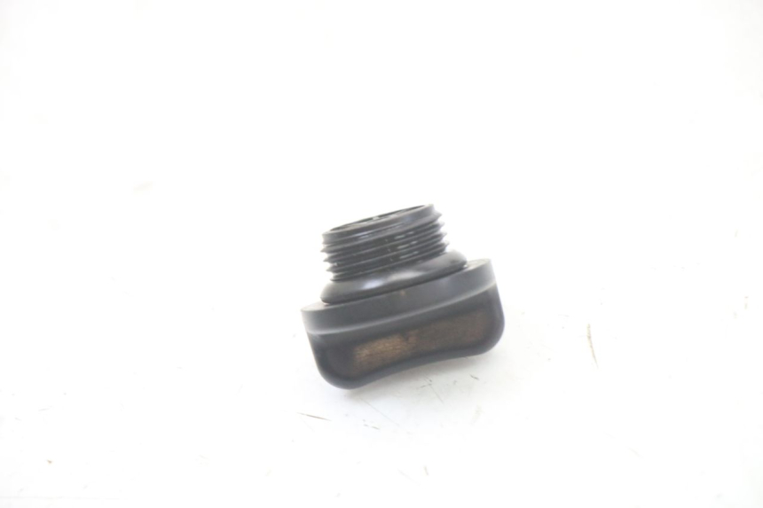 photo de TAPPO COPERCHIO OLIO SUZUKI GSF S BANDIT 600 (2000 - 2004)