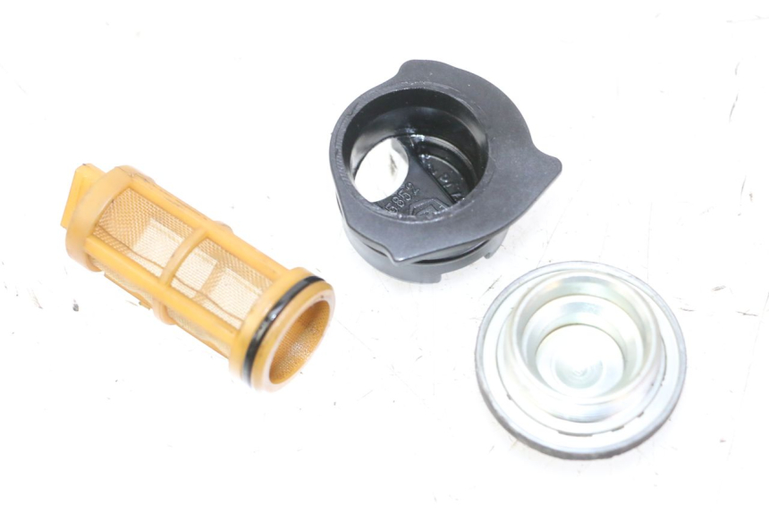 photo de TAPPO COPERCHIO OLIO PIAGGIO XEVO - X EVO 125 (2007 - 2016)