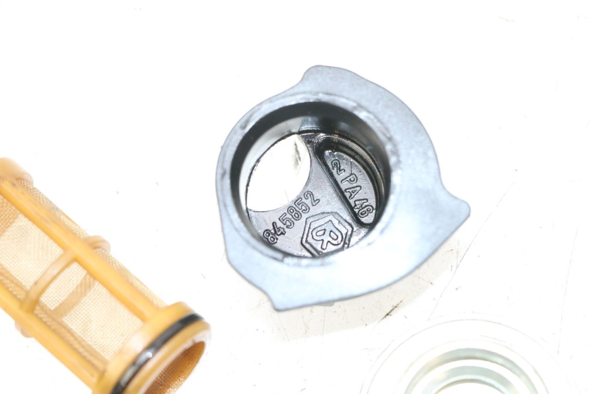 photo de TAPPO COPERCHIO OLIO PIAGGIO XEVO - X EVO 125 (2007 - 2016)