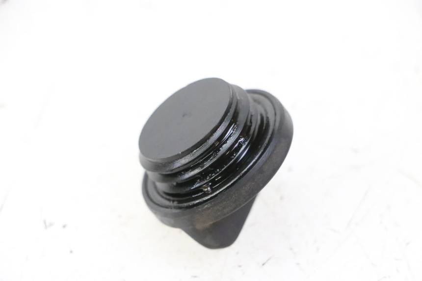 photo de TAPPO OLIO MOTORE YAMAHA FZ6 FAZER S2 600 (2007 - 2011)