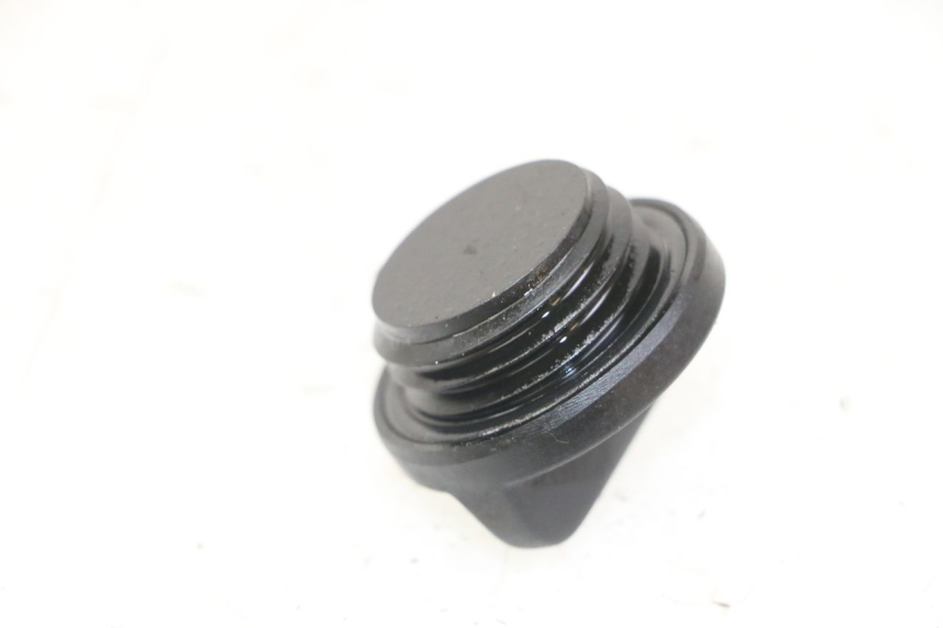 photo de TAPPO OLIO MOTORE YAMAHA FZS FAZER 600 (2001 - 2003)