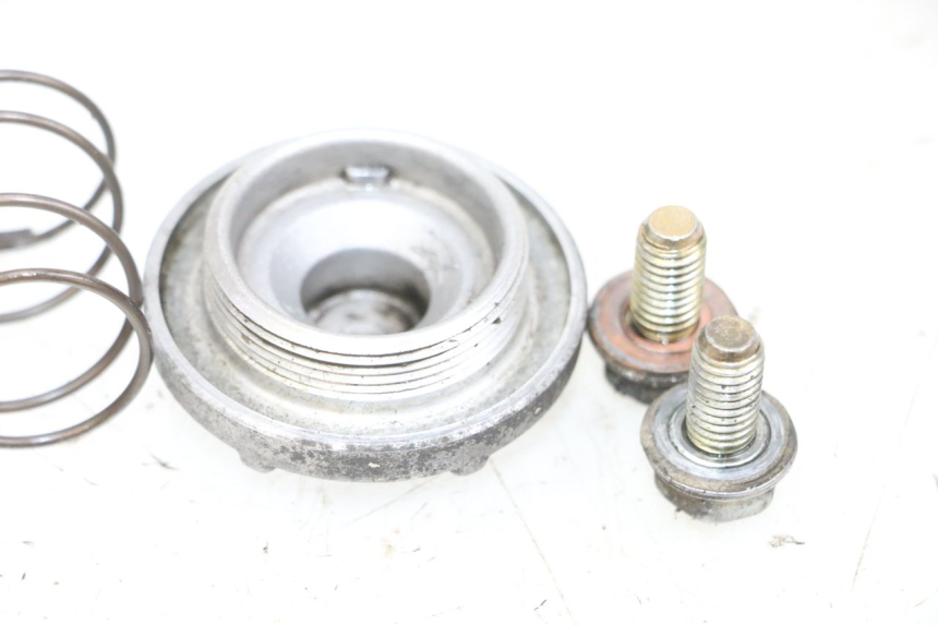 photo de TAPPO OLIO MOTORE YAMAHA YP MAJESTY 125 (2002 - 2006) - Dettaglio del componente