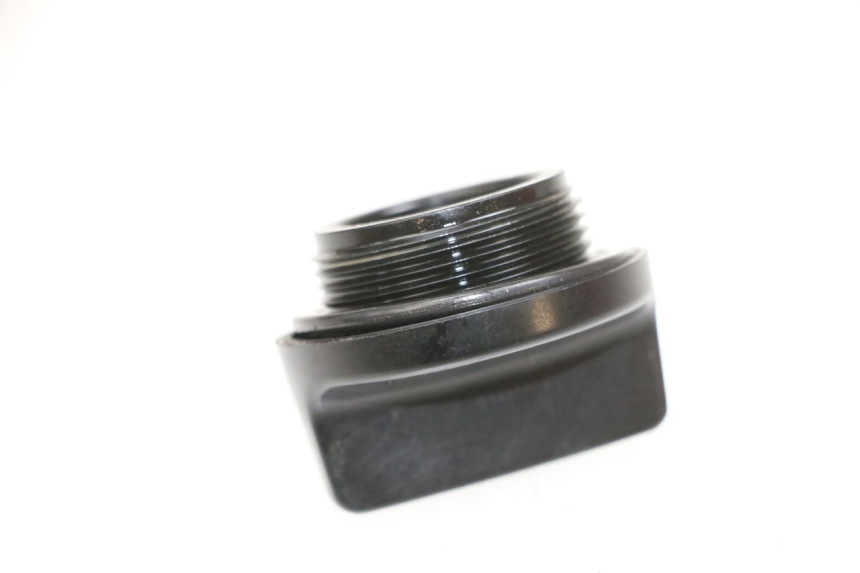 photo de TAPPO OLIO MOTORE KAWASAKI ZR 7 750 (1999 - 2001) - Zoom sullo stato d'uso