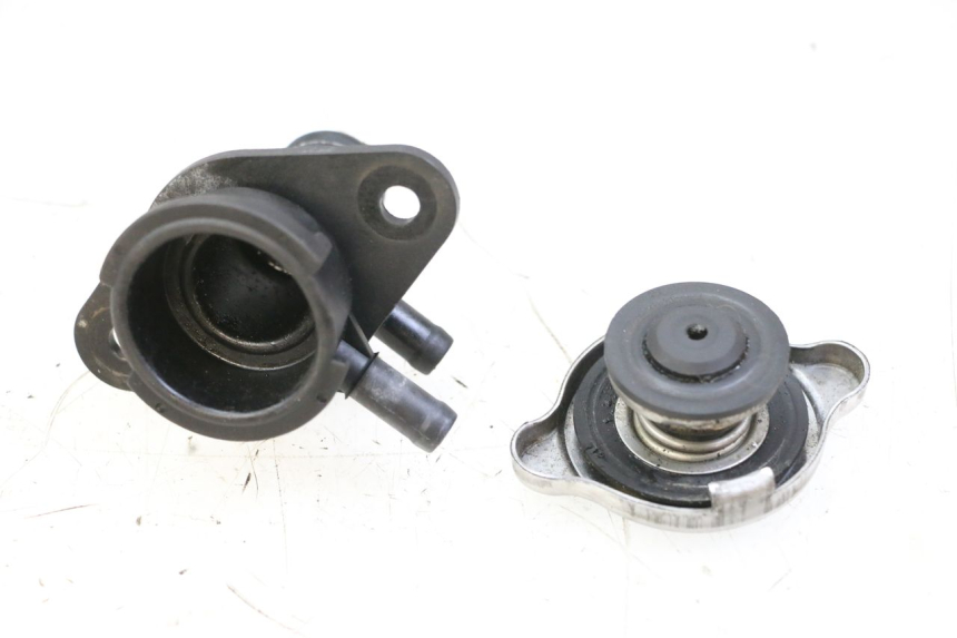 photo de TAPPO DEL RADIATORE BMW C1 125 (2000 - 2003)