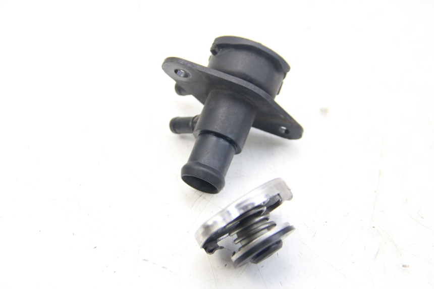 photo de TAPPO DEL RADIATORE BMW C1 125 (2000 - 2003)