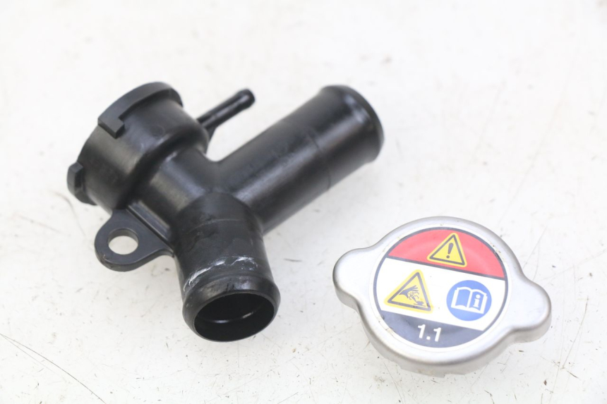 photo de TAPPO DEL RADIATORE HONDA CB R 1000 (2018 - 2023)