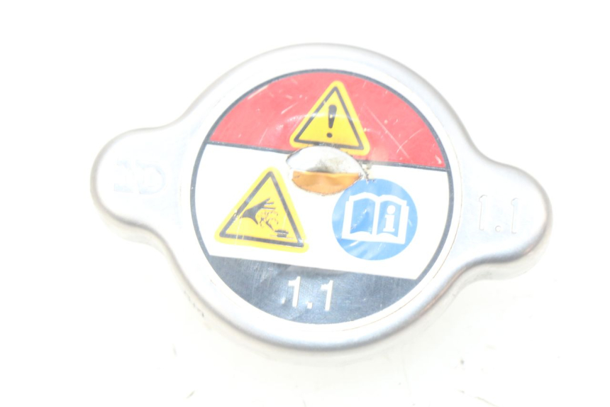 photo de TAPPO DEL RADIATORE HONDA CRF 250 (2010 - 2013)