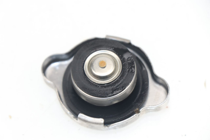 photo de TAPPO DEL RADIATORE HONDA PCX (JF28) 125 (2009 - 2011)