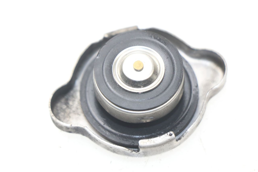 photo de TAPPO DEL RADIATORE HONDA PCX (JF47) 125 (2012 - 2013)