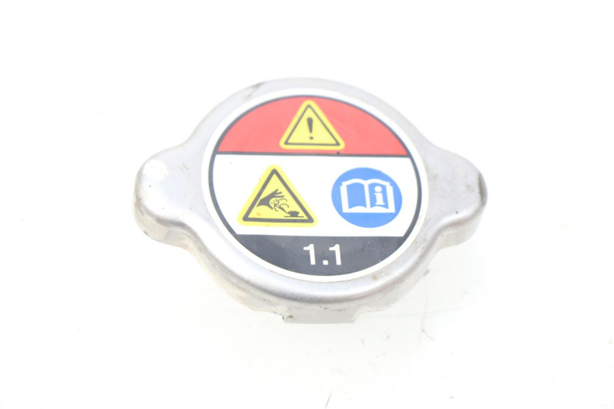 photo de TAPPO DEL RADIATORE HONDA PCX (JF57/JF64) 125 (2014 - 2018)